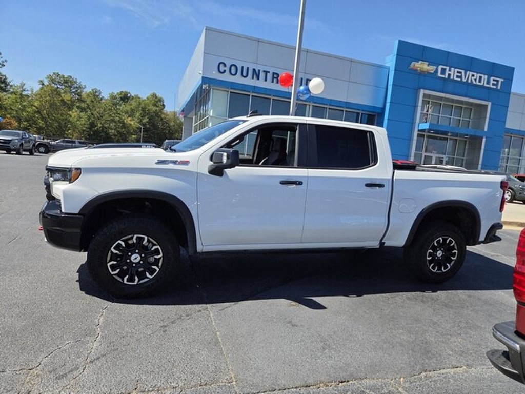 Used 2024 Chevrolet Silverado 1500 ZR2 w/ Technology Package AWD/4WD image 2