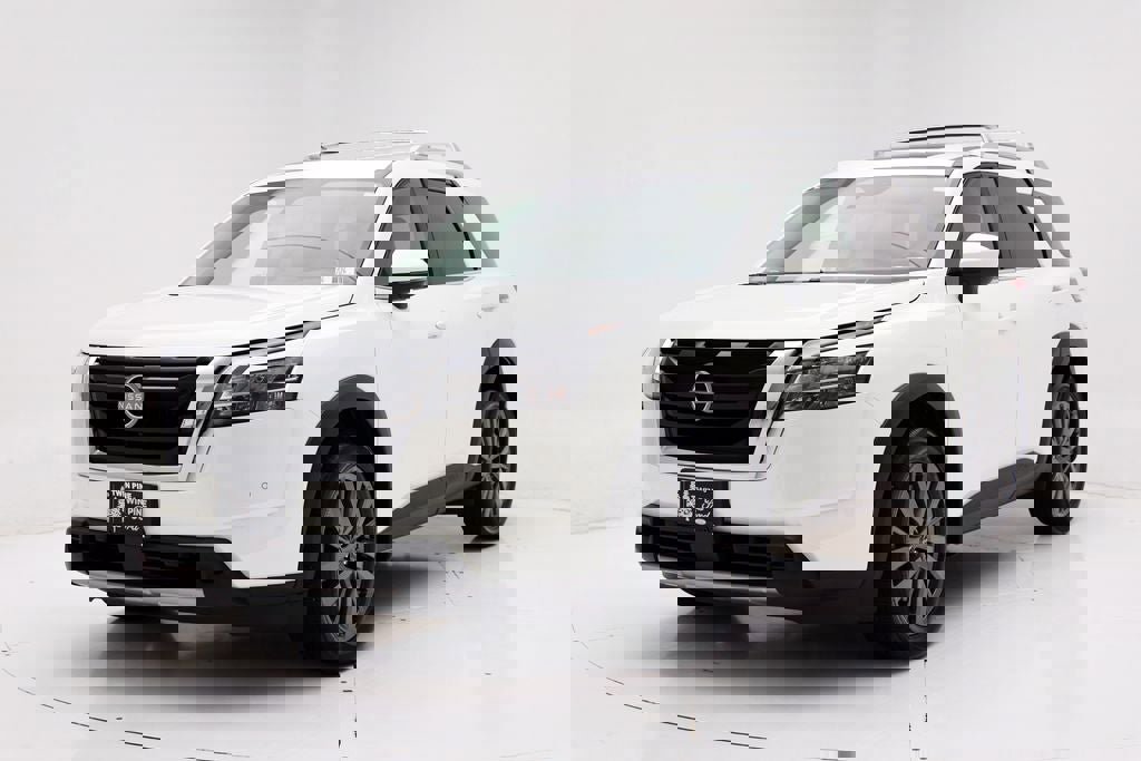 Used 2024 Nissan Pathfinder SL w/ SL Premium Package image 5