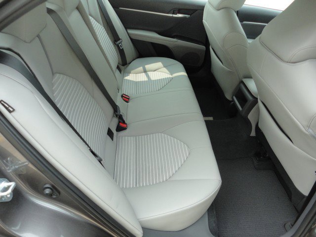 Used 2022 Toyota Camry SE image 15