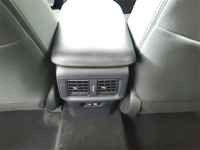 Used 2024 Toyota RAV4 SE image 15