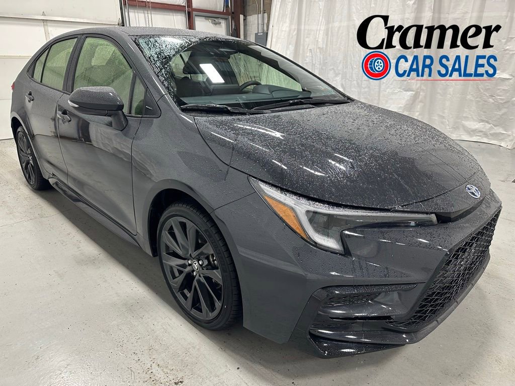 Used 2025 Toyota Corolla SE FWD image 1