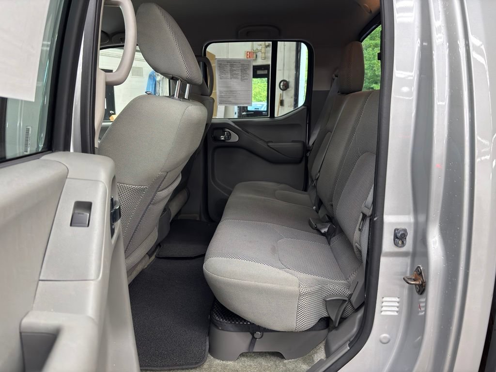 Used 2014 Nissan Frontier SV AWD/4WD image 13