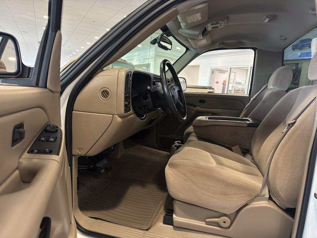 Used 2004 GMC Sierra 1500 SLE w/ Light Duty Power Package AWD/4WD image 12