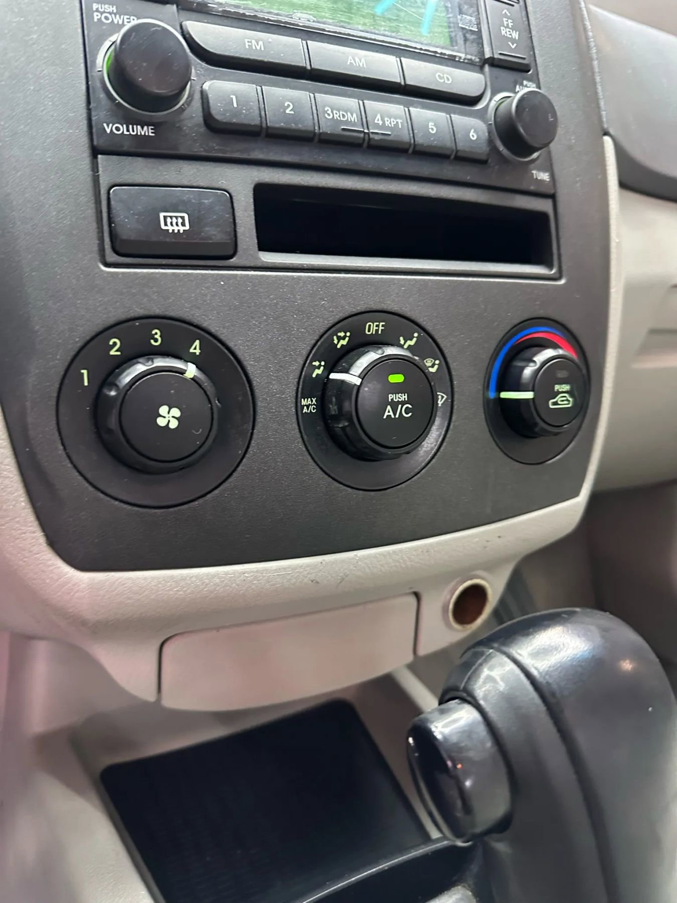 Used 2006 Kia Spectra EX image 12