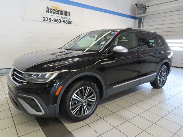 Used 2024 Volkswagen Tiguan Wolfsburg Edition FWD image 2