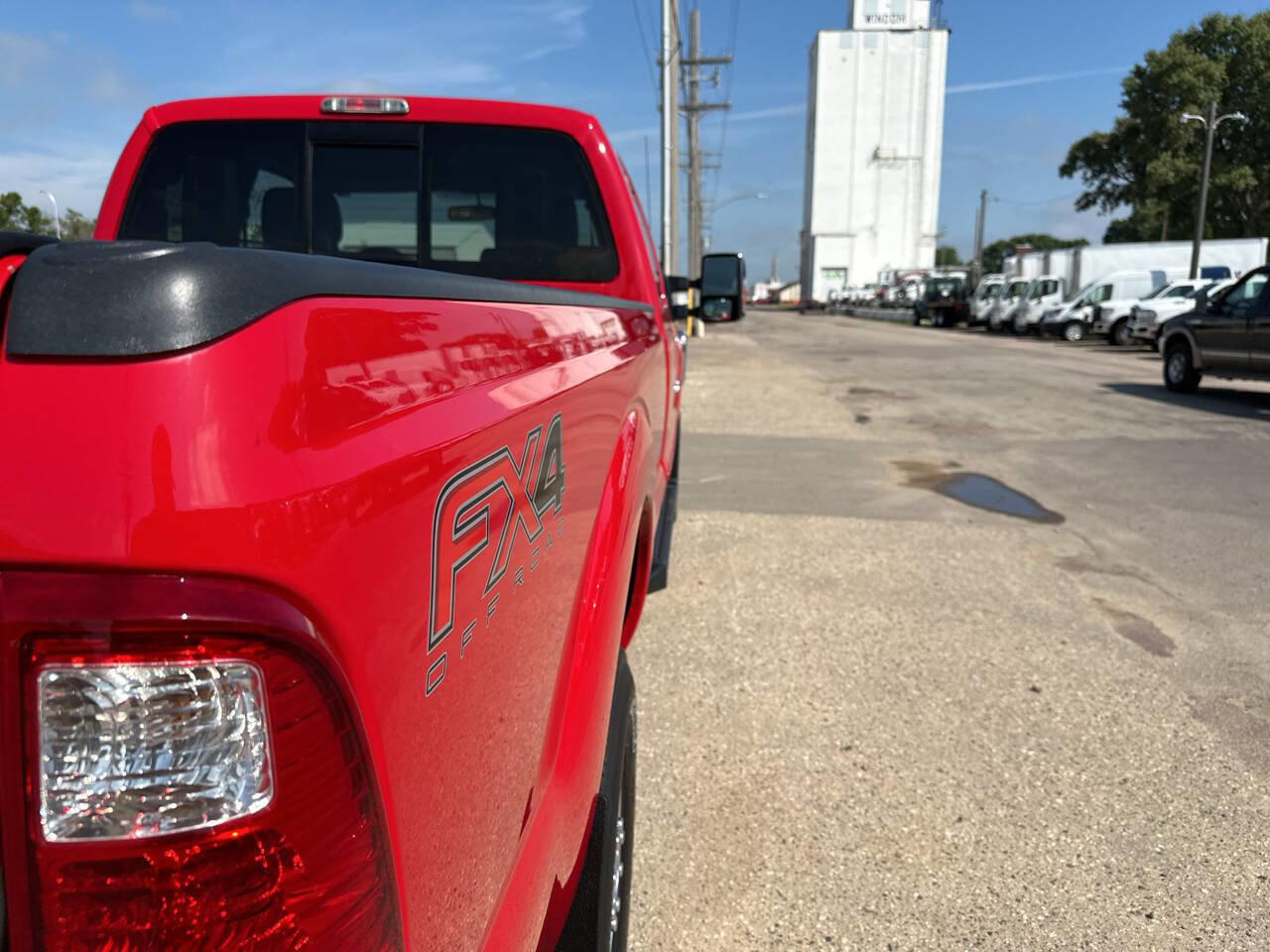 Used 2014 Ford F350 Lariat w/ Lariat Interior Package image 29