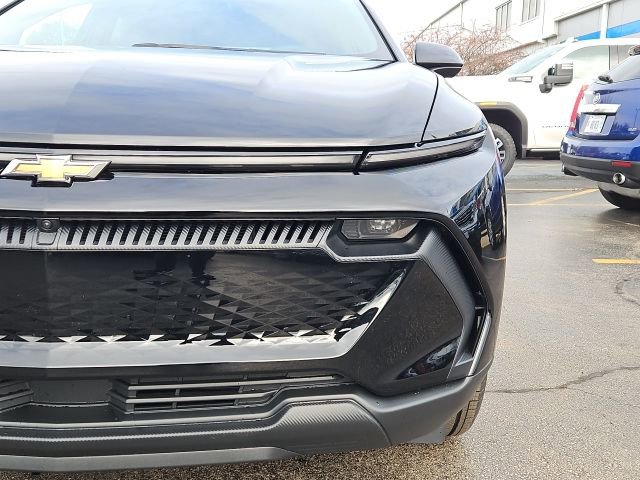 New 2026 Chevrolet Equinox EV LT AWD/4WD image 3