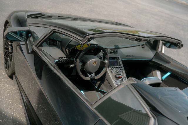 Used 2017 Lamborghini Aventador LP 750-4 Superveloce AWD/4WD image 36