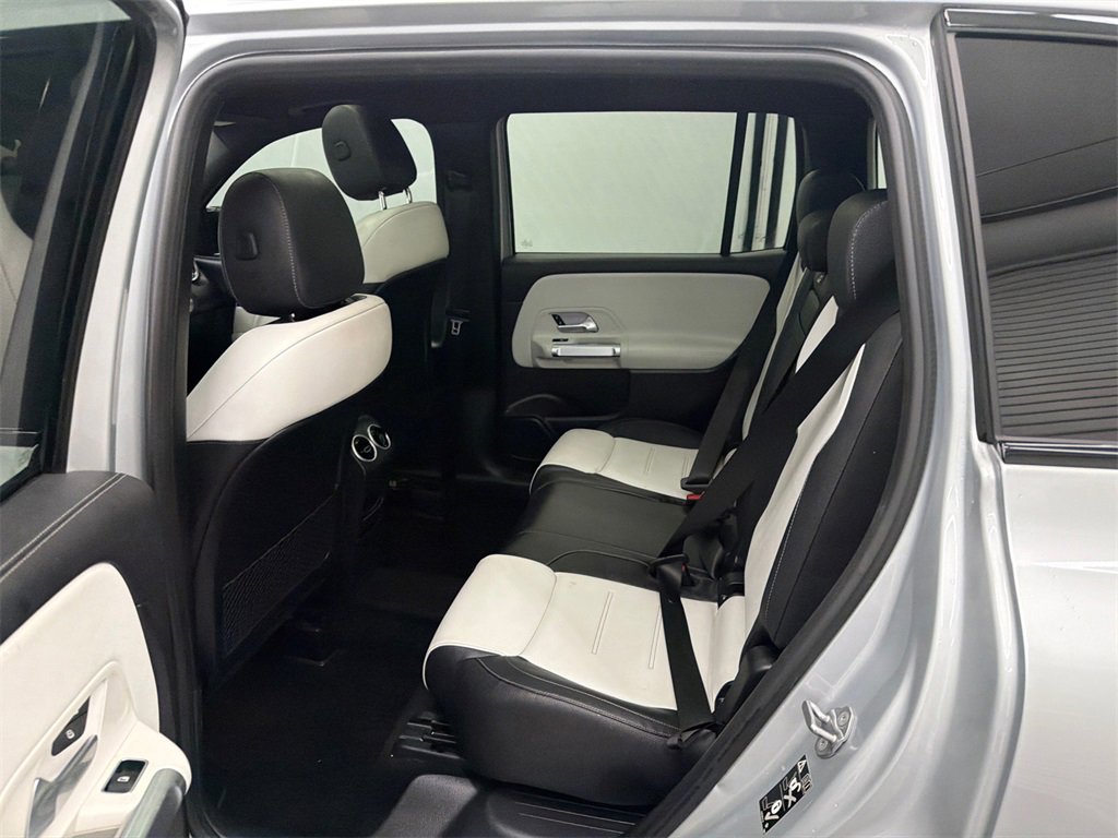 Used 2021 Mercedes-Benz GLB 250 image 23
