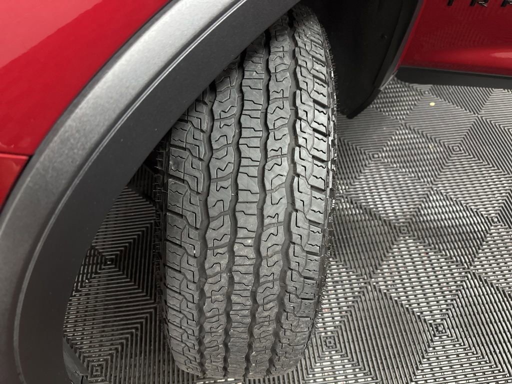 Used 2025 Chevrolet Traverse Z71 image 38