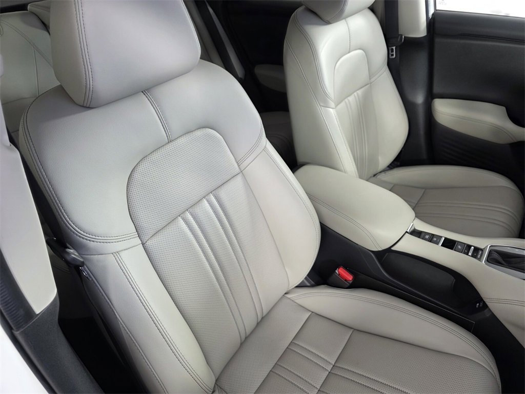 Used 2024 Honda HR-V EX-L image 32
