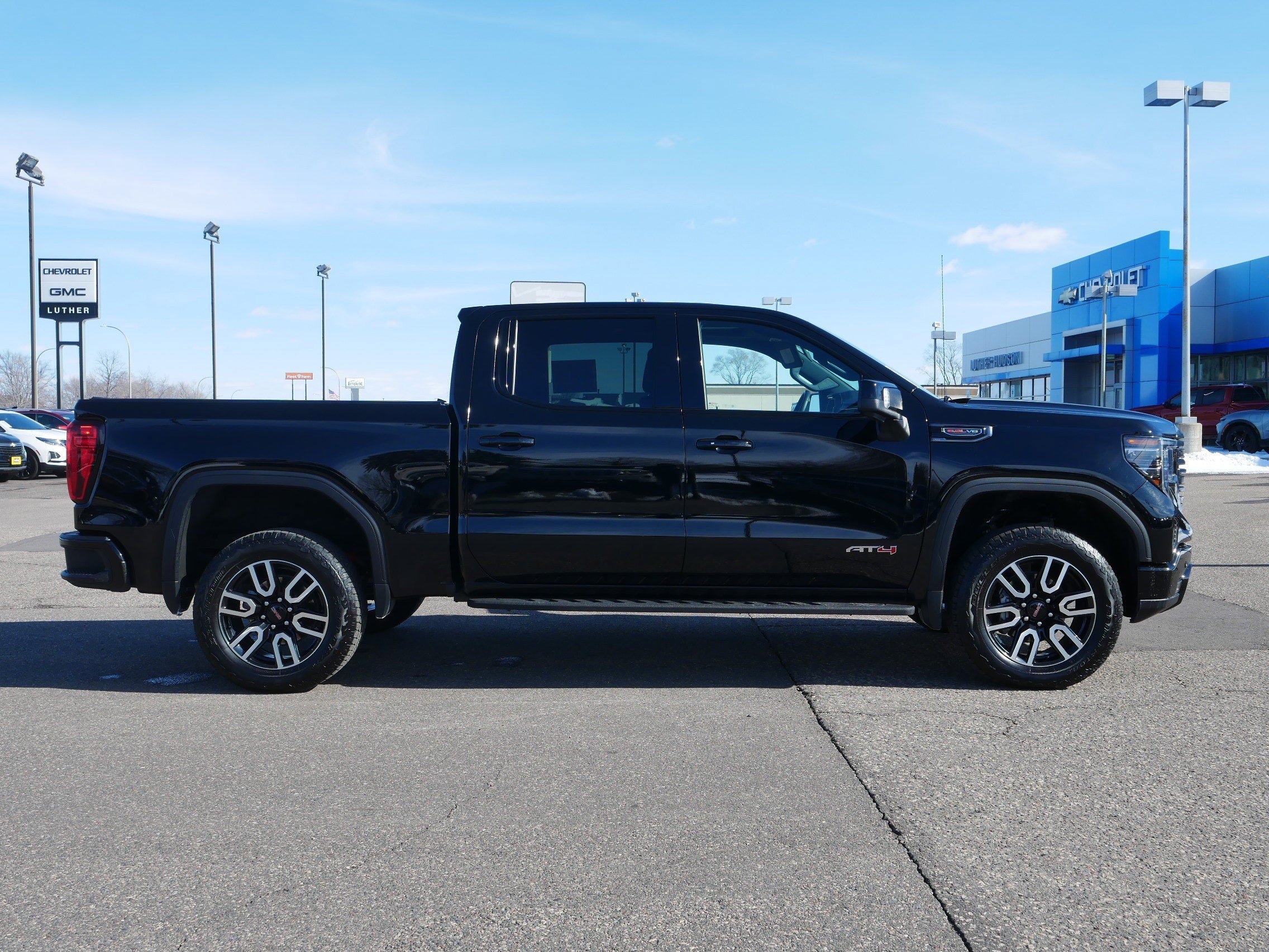 Certified 2024 GMC Sierra 1500 AT4 w/ Technology Package image 8
