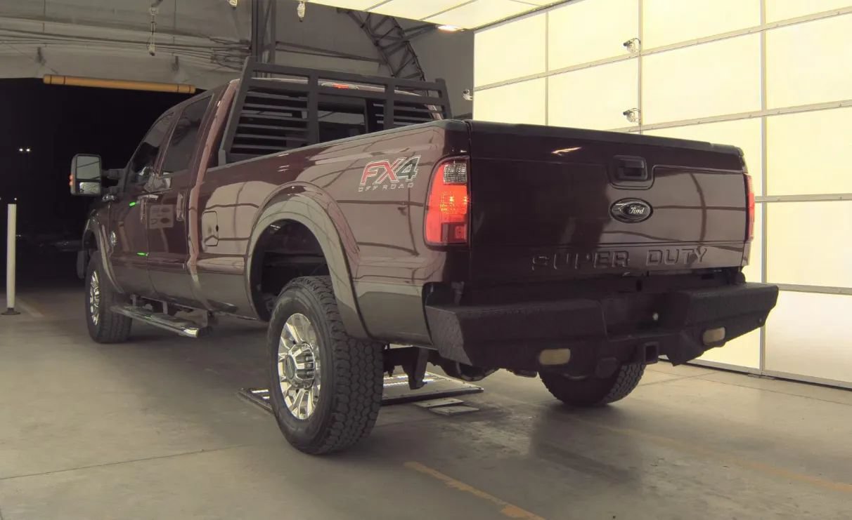 Used 2016 Ford F350 Lariat w/ Lariat Interior Package AWD/4WD image 4