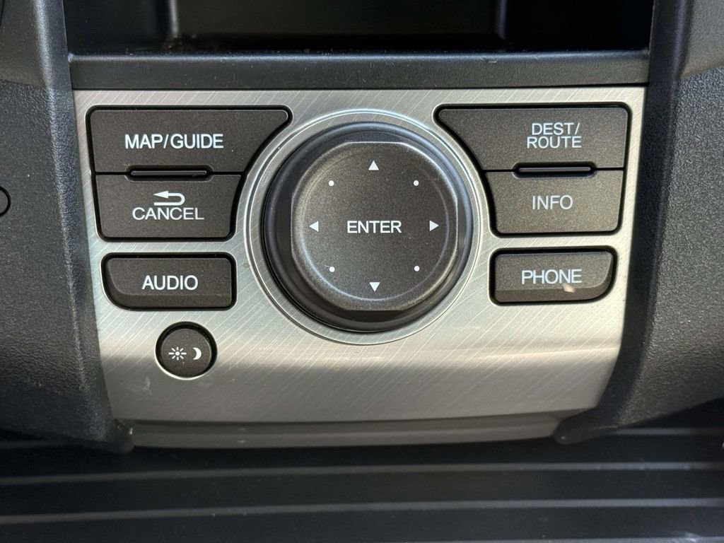 Used 2013 Honda Pilot Touring image 24