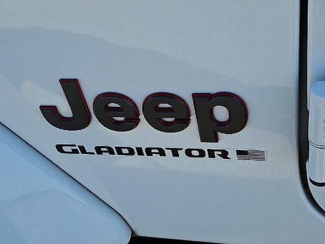 Used 2023 Jeep Gladiator Rubicon w/ Cold Weather Group AWD/4WD image 15