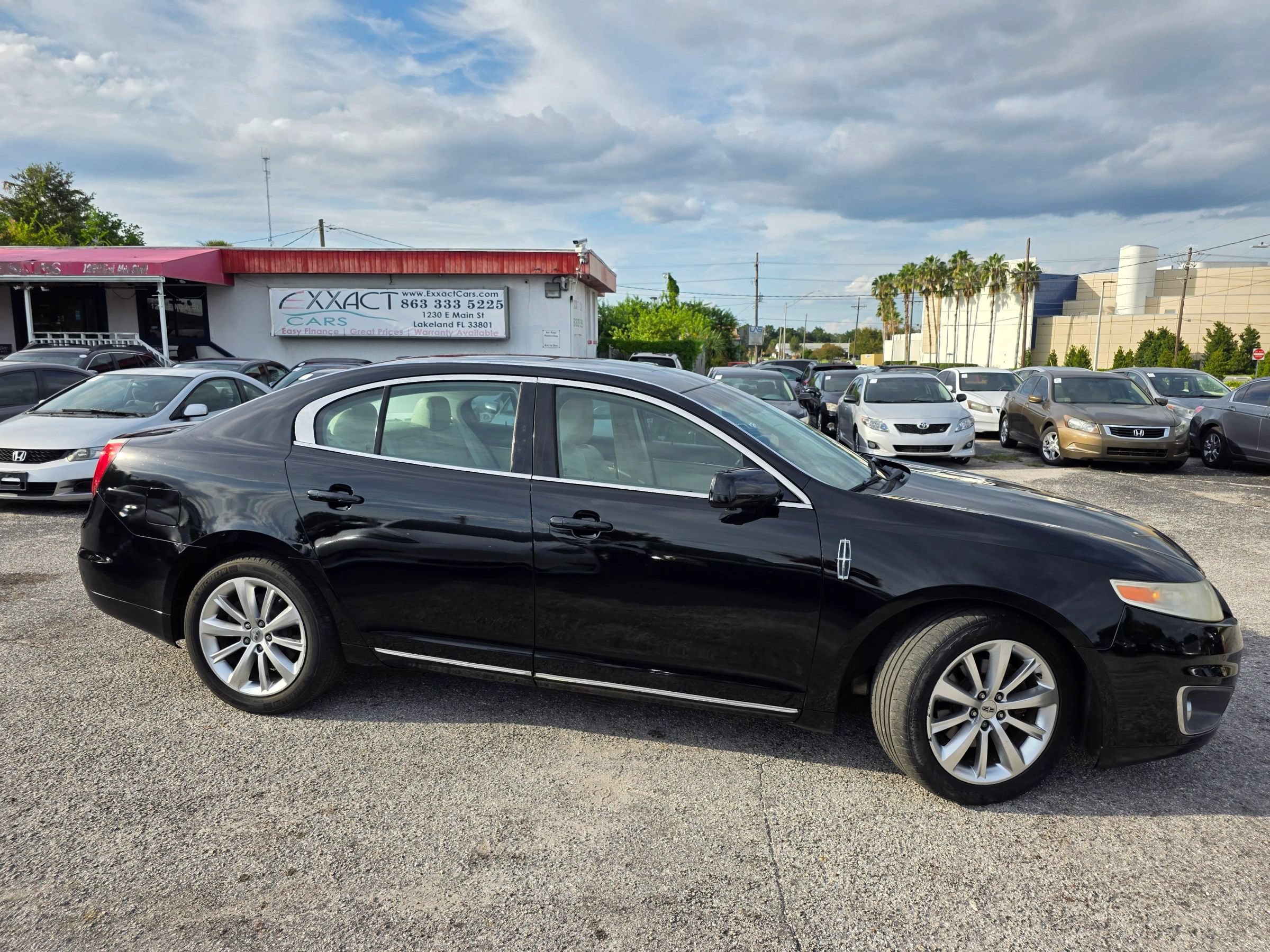 Used 2009 Lincoln MKS FWD image 8