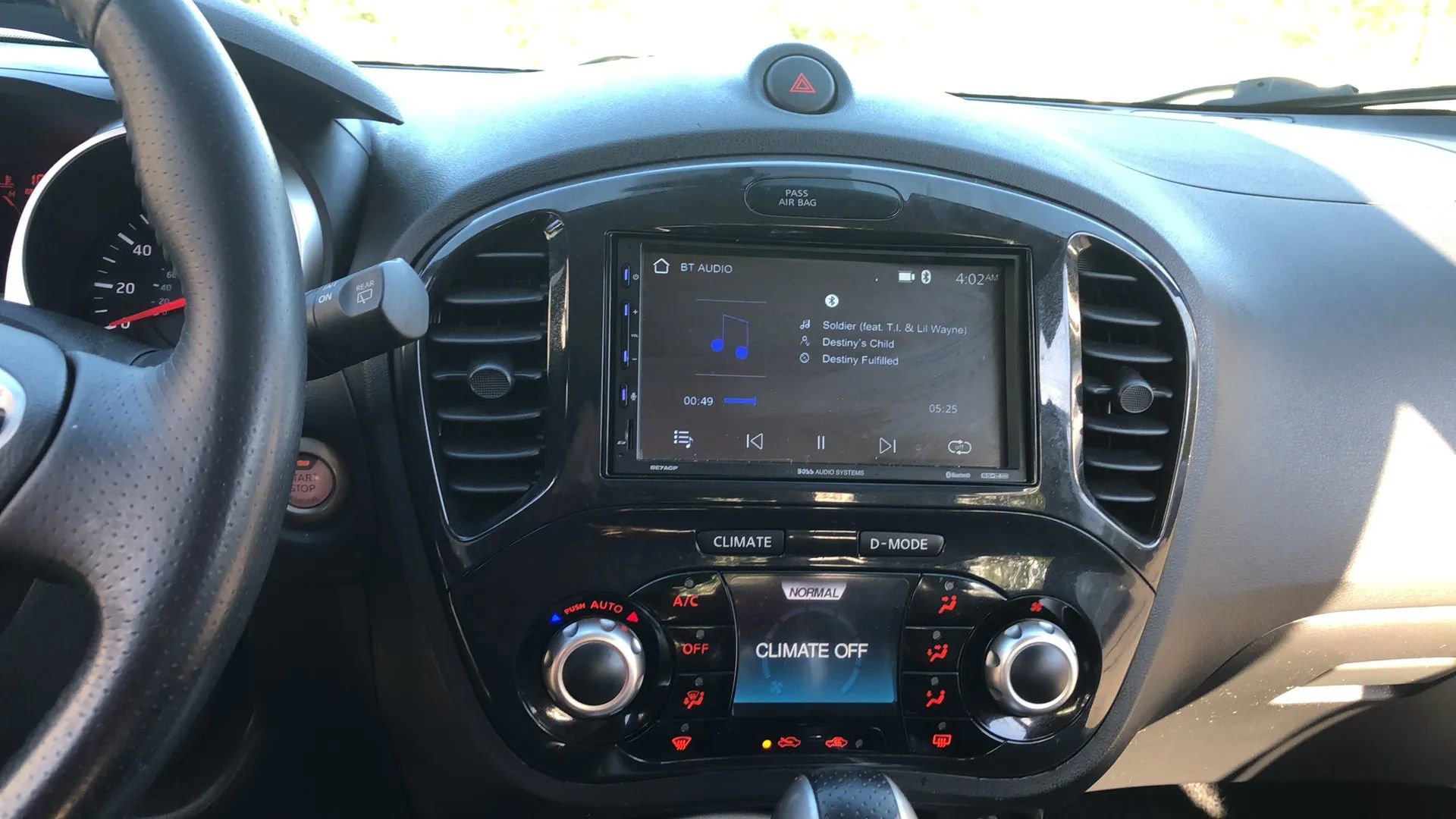 Used 2011 Nissan Juke SL image 13