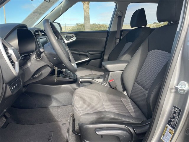 Used 2023 Kia Soul LX w/ LX Technology Package image 18