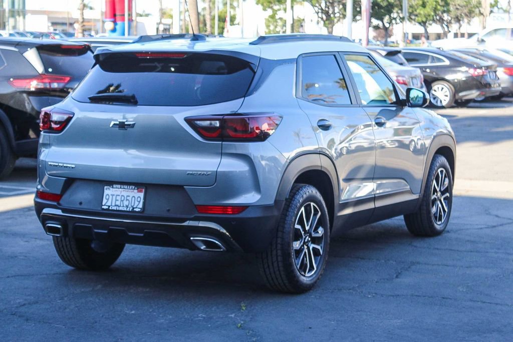 Used 2025 Chevrolet TrailBlazer ACTIV w/ Driver Confidence Package image 4