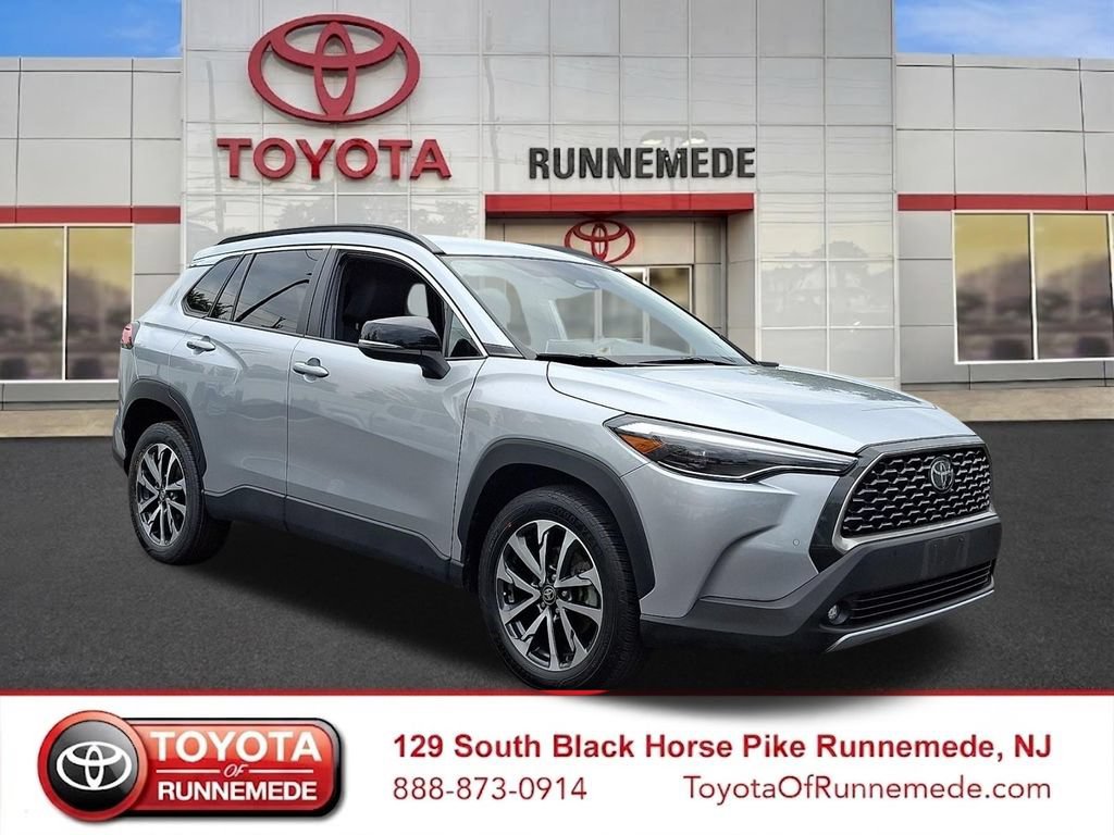 Certified 2025 Toyota Corolla Cross XLE AWD/4WD image 1