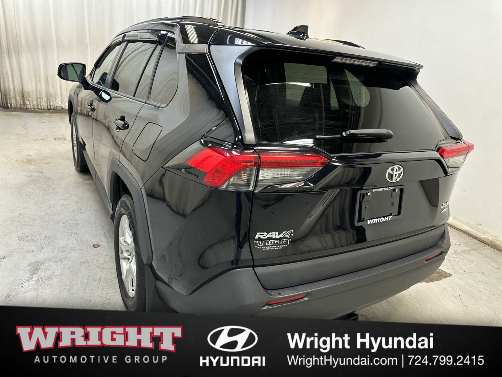 Used 2019 Toyota RAV4 XLE image 4