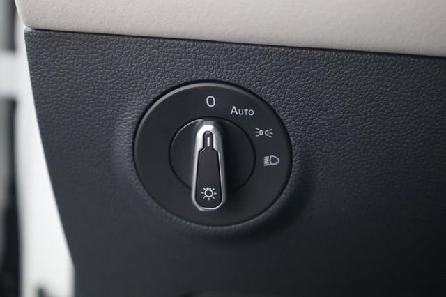 New 2026 Volkswagen Taos SE image 11