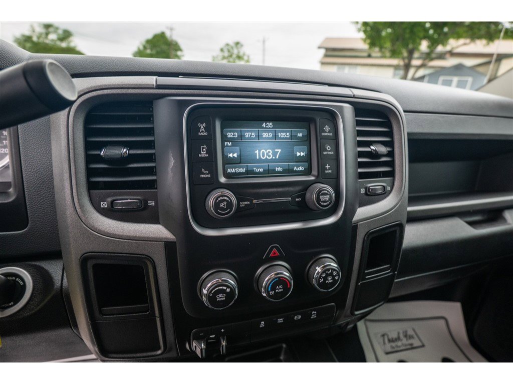 Used 2018 RAM 3500 Tradesman w/ Chrome Appearance Group AWD/4WD image 16