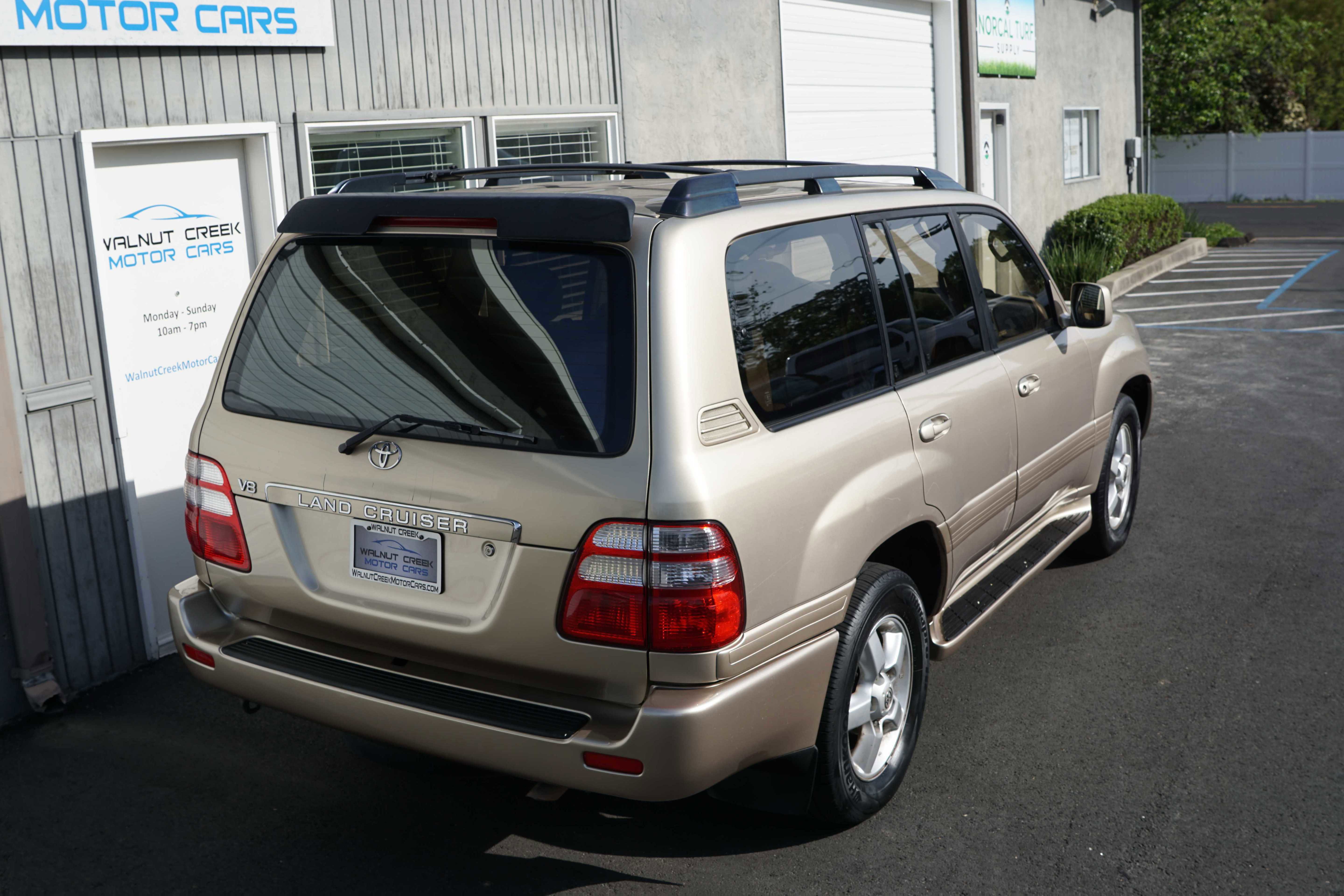 Used 2003 Toyota Land Cruiser image 23