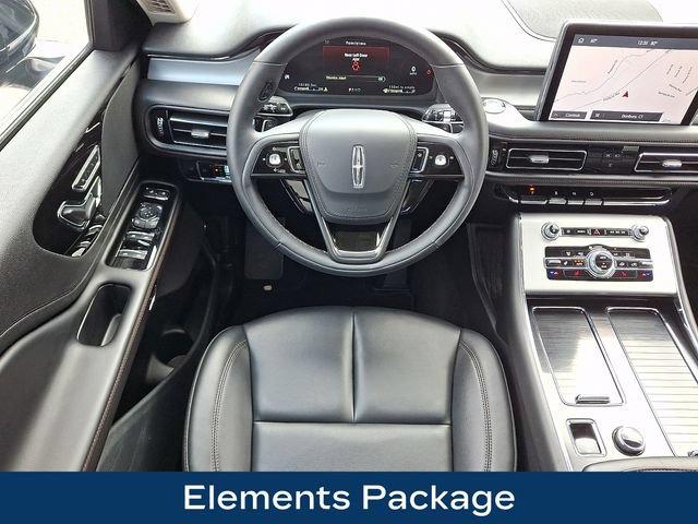 Used 2023 Lincoln Aviator AWD w/ Premium Package image 3