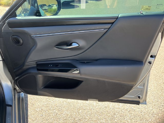 Used 2025 Lexus ES 350 w/ Premium Package FWD image 25