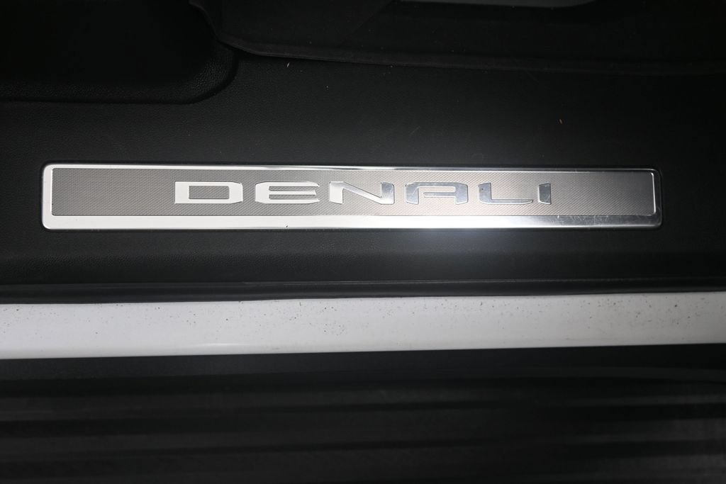 Used 2024 GMC Yukon Denali w/ Denali Reserve Package AWD/4WD image 50