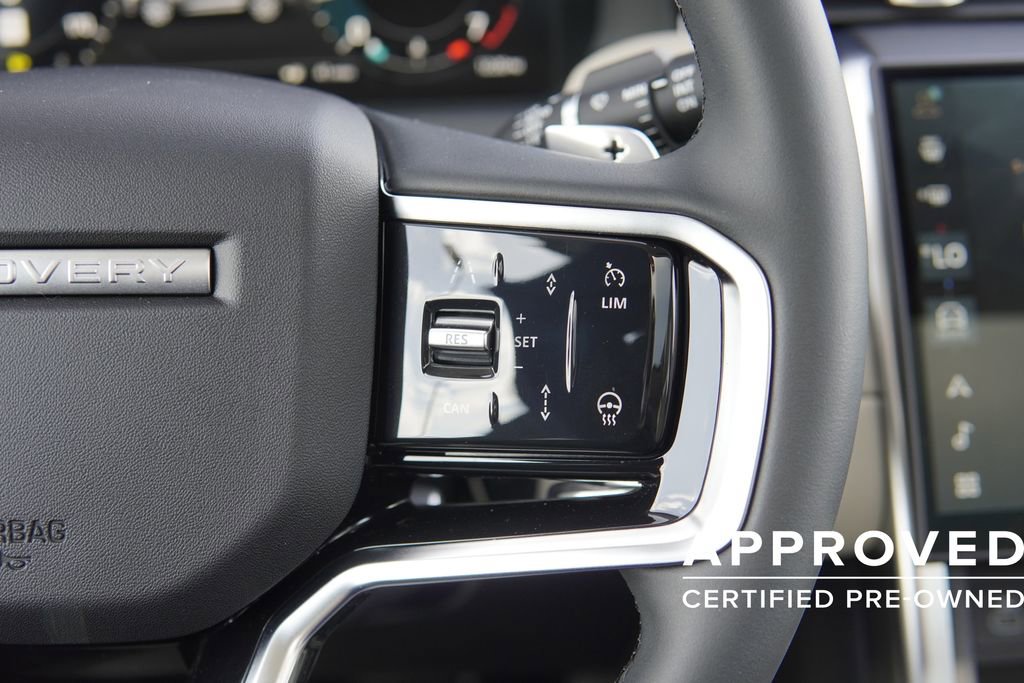 Used 2025 Land Rover Discovery Sport S image 13