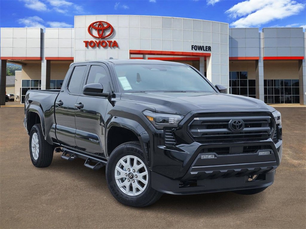 New 2025 Toyota Tacoma SR5