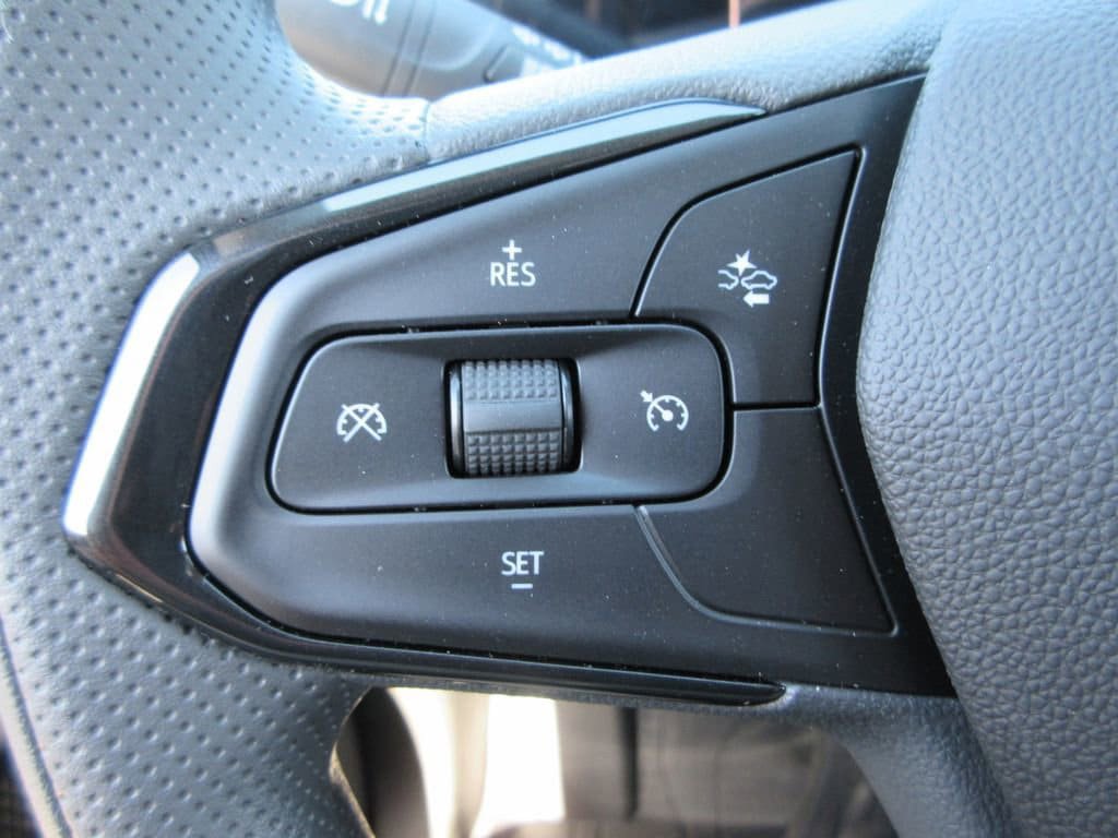New 2026 Chevrolet Trax LT w/ LPO, Blackout Package FWD image 23