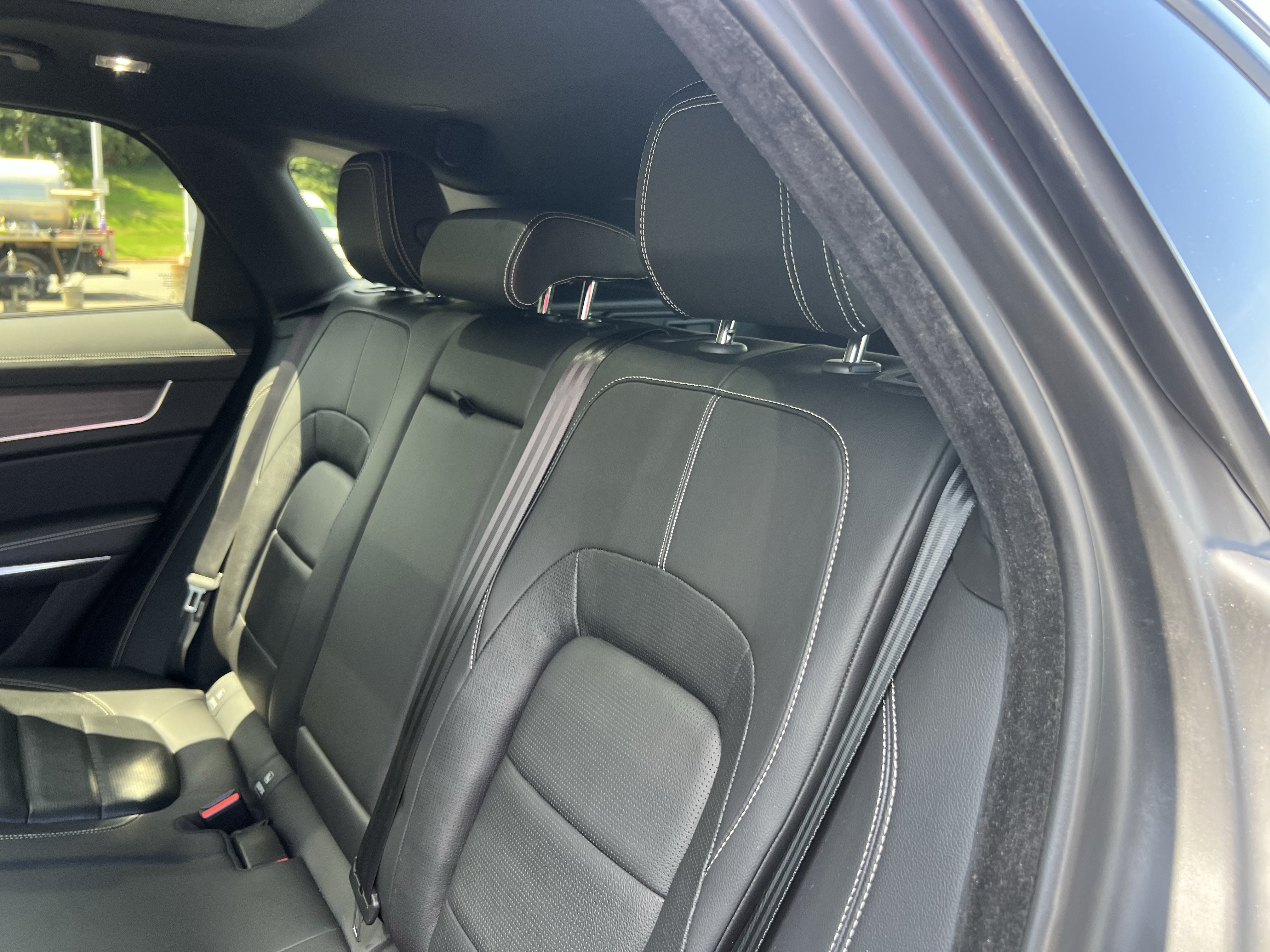 Certified 2023 Jaguar F-PACE R-Dynamic S AWD/4WD image 32