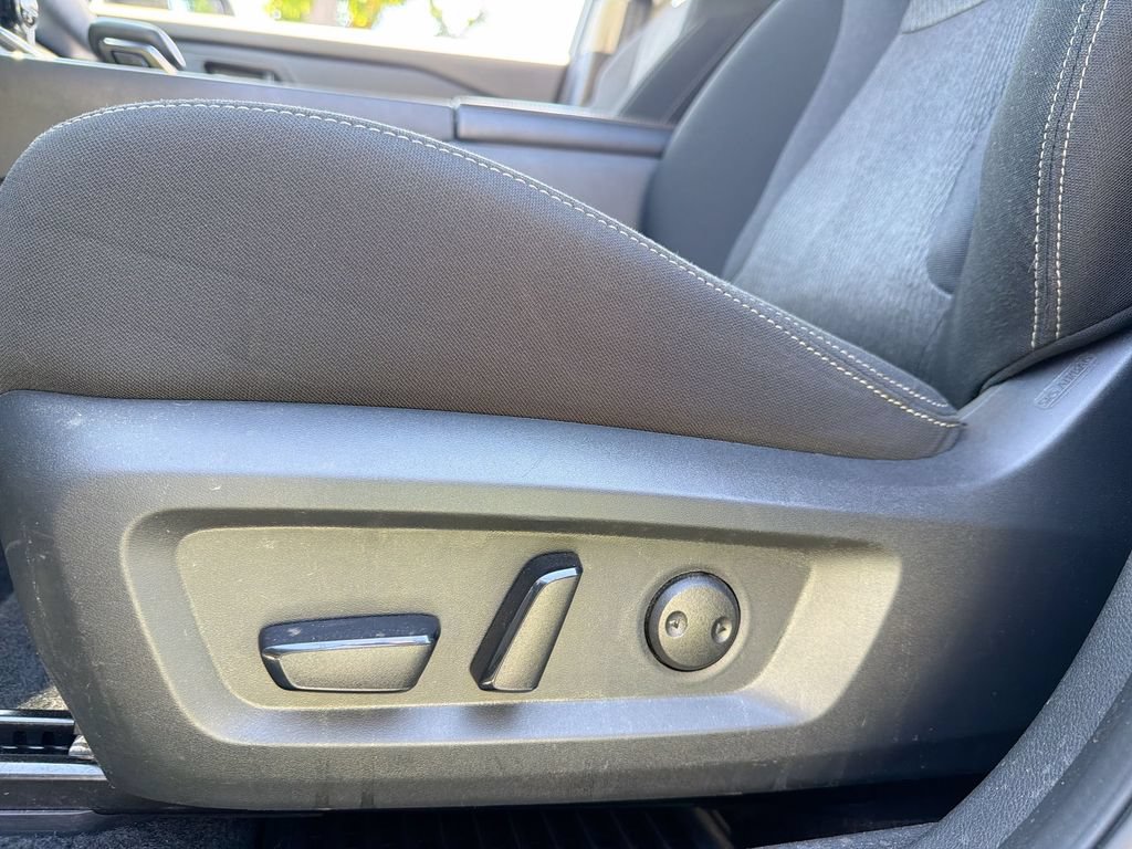 Used 2024 Nissan Rogue SV AWD/4WD image 14