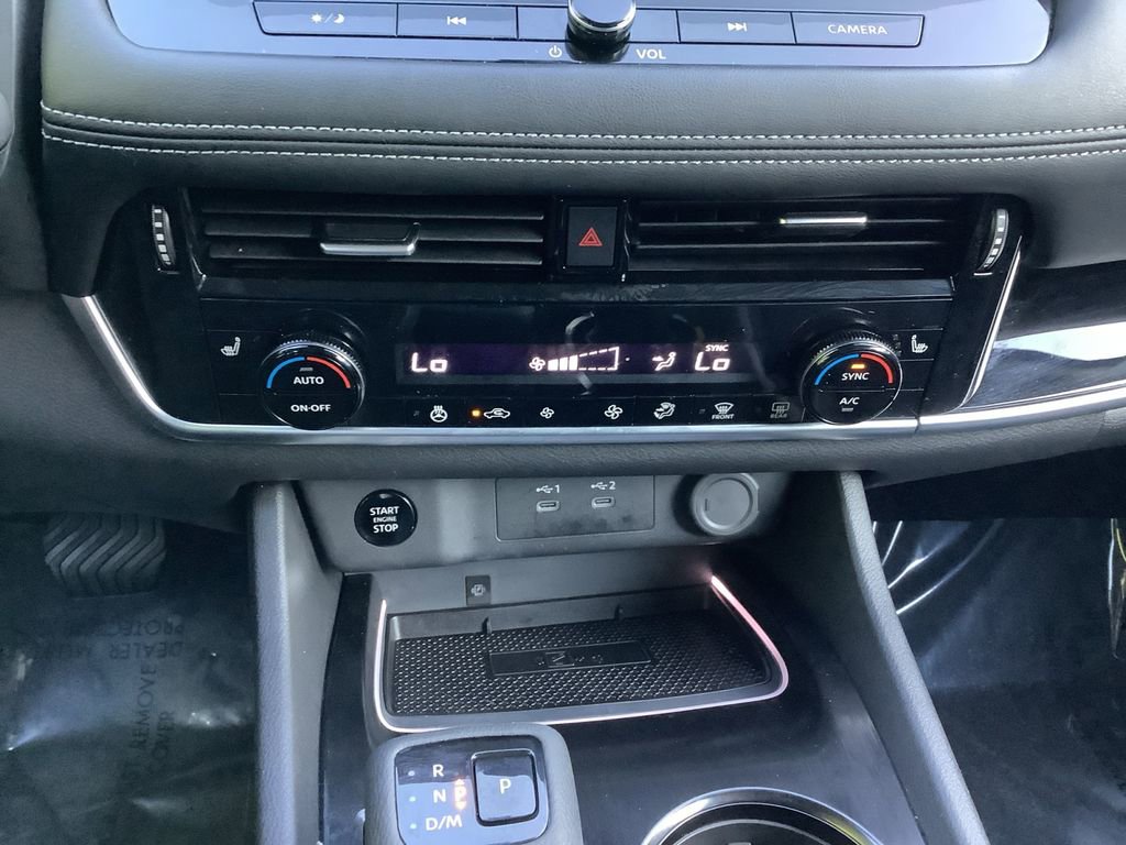 Used 2025 Nissan Rogue SL image 22