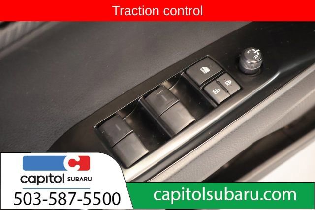Used 2025 Toyota Camry SE image 12