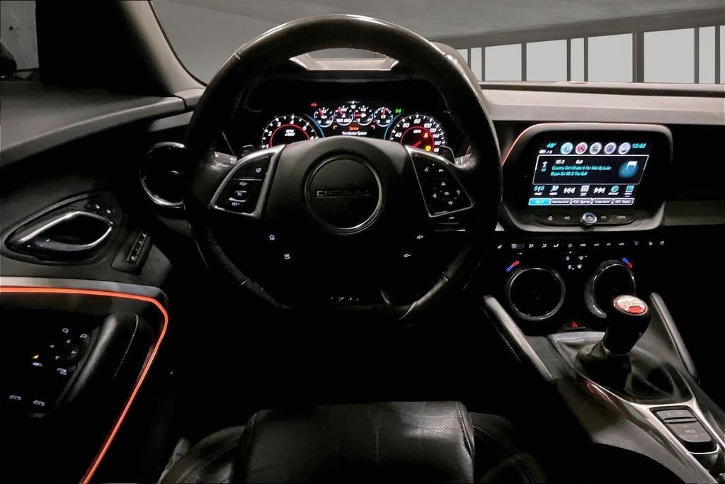 Used 2017 Chevrolet Camaro SS RWD image 6
