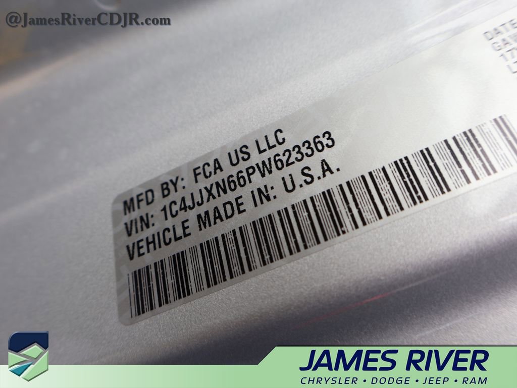Used 2023 Jeep Wrangler Unlimited w/ Cold Weather Group AWD/4WD image 39