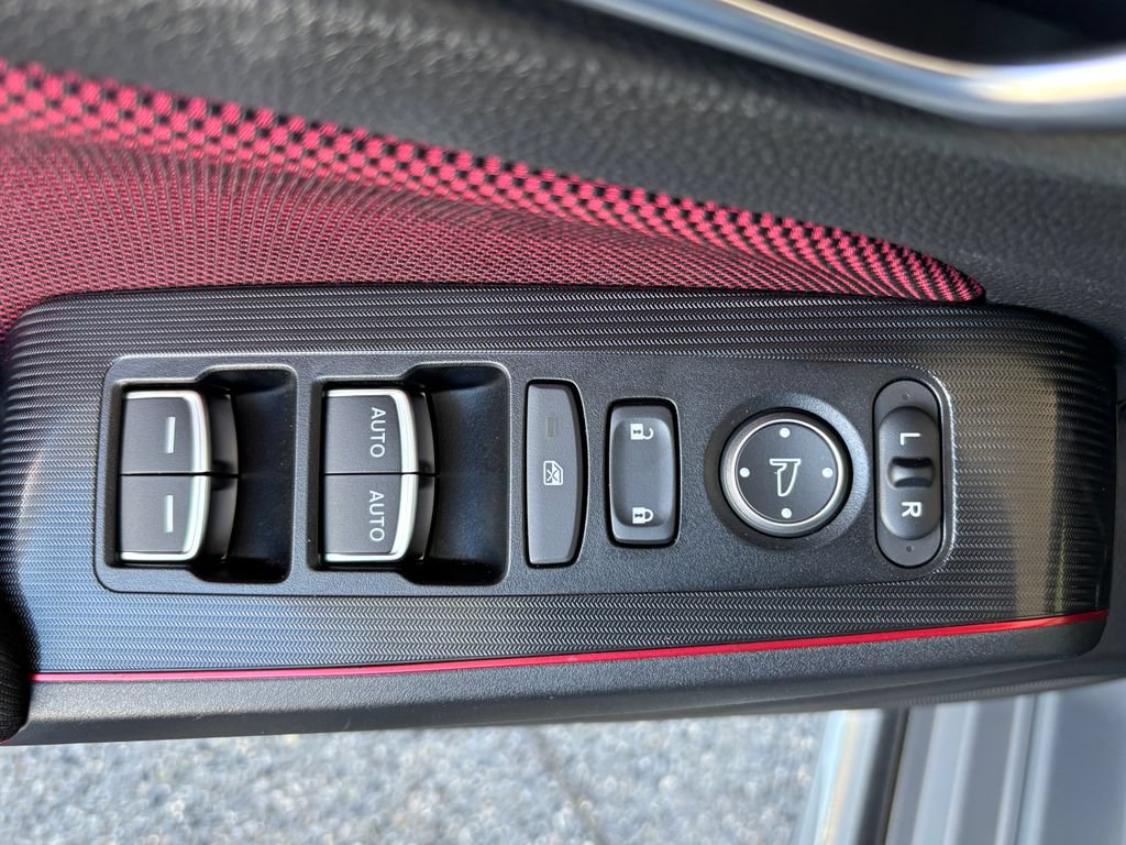 Used 2025 Honda Civic Si image 25