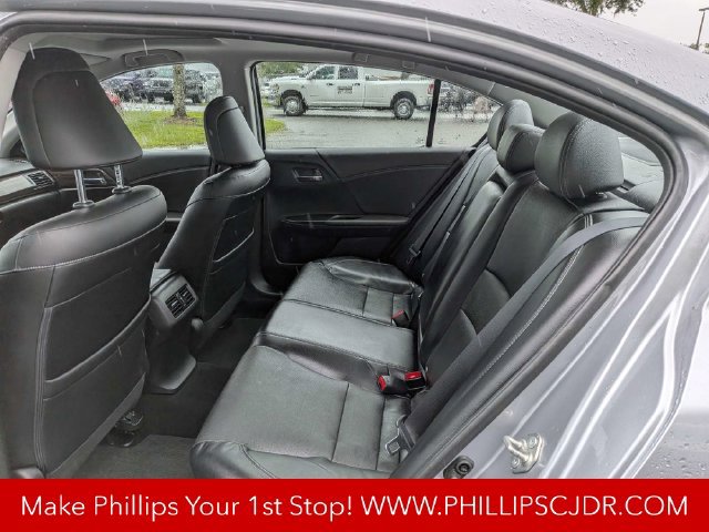 Used 2017 Honda Accord EX-L image 12