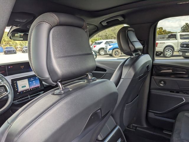 Used 2025 Lincoln Nautilus Reserve w/ Jet Appearance Package image 19