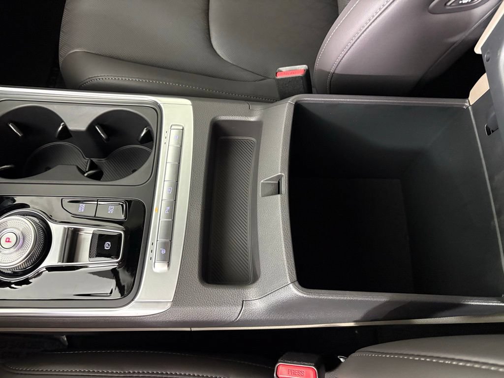 New 2026 Kia Carnival EX FWD image 32