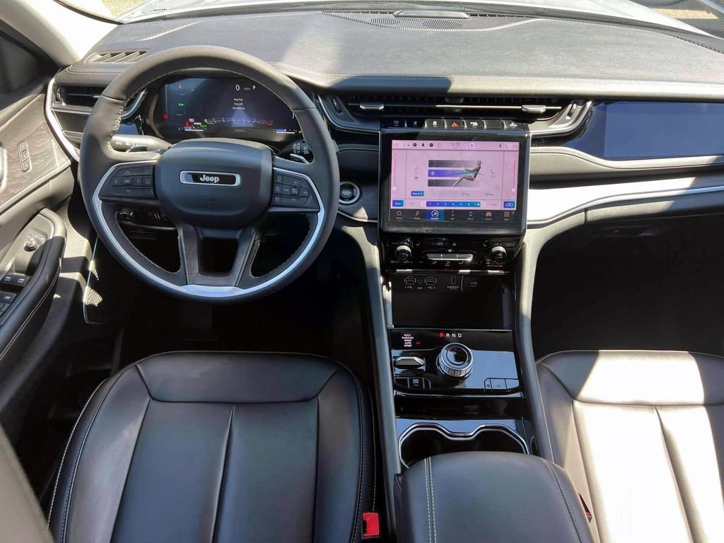 Used 2023 Jeep Grand Cherokee 4WD 4xe image 12