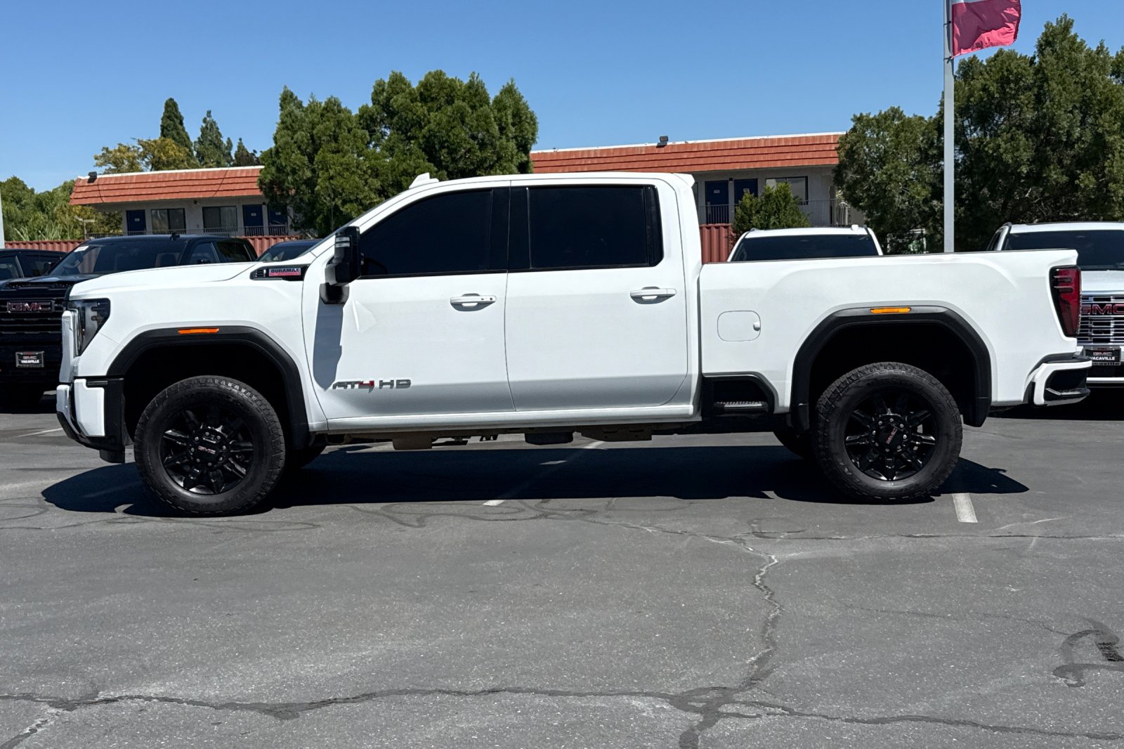Used 2026 GMC Sierra 2500 AT4 AWD/4WD image 8