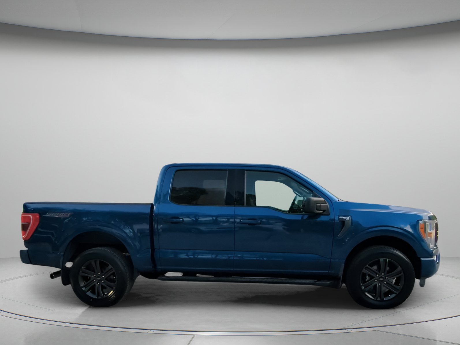 Certified 2022 Ford F150 XLT w/ Equipment Group 301A Mid AWD/4WD image 32
