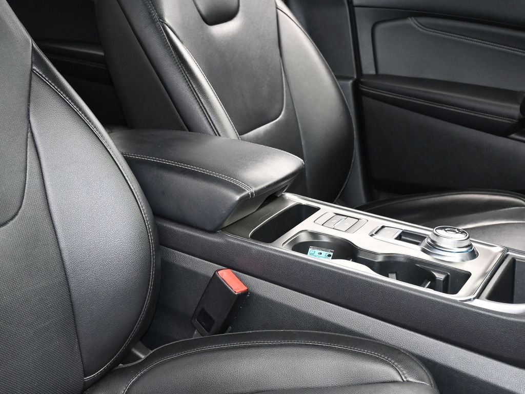 Used 2022 Ford Edge Titanium w/ Equipment Group 301A image 48