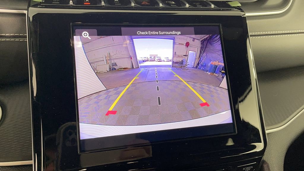 New 2025 Jeep Grand Cherokee L Laredo image 21