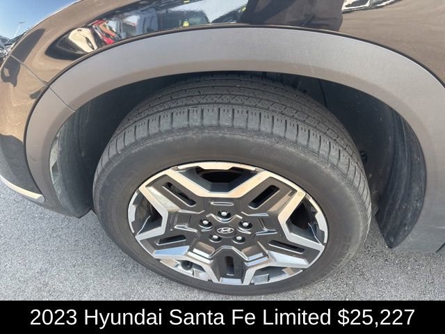 Used 2023 Hyundai Santa Fe Limited image 2